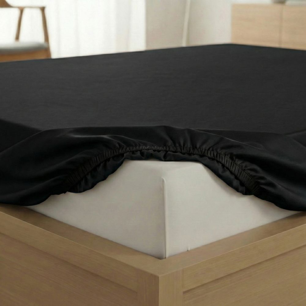 Saténové prostěradlo s gumou černé, 90x200cm